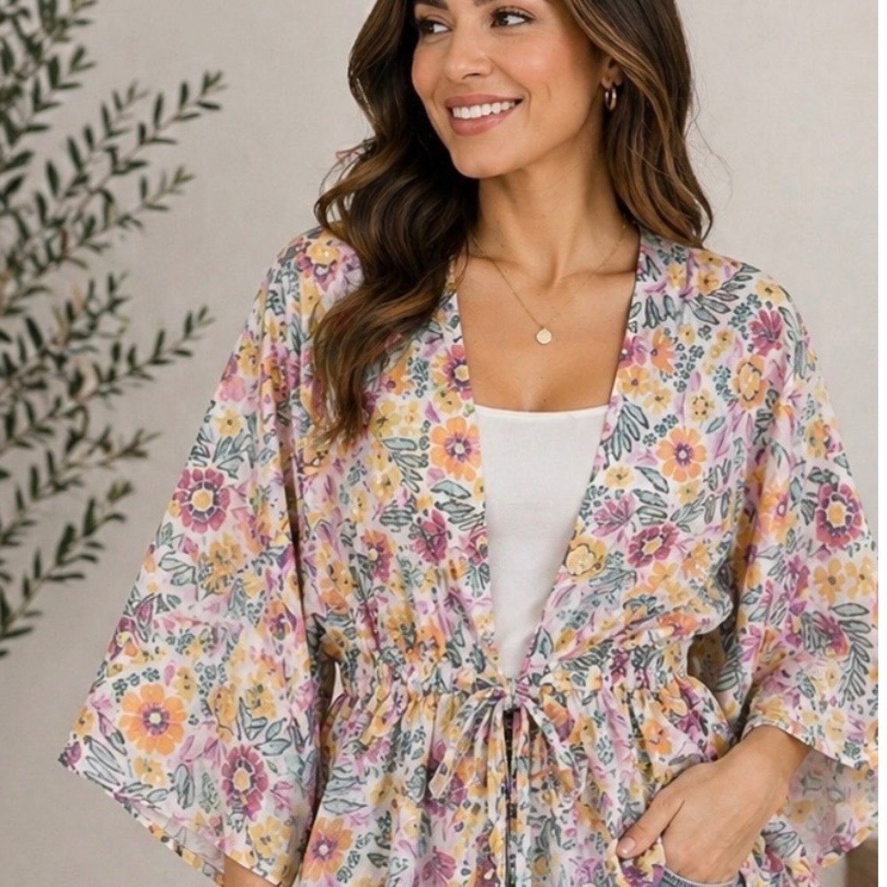 This is a floral print cotton kimono robe with a self-tie‎ waist